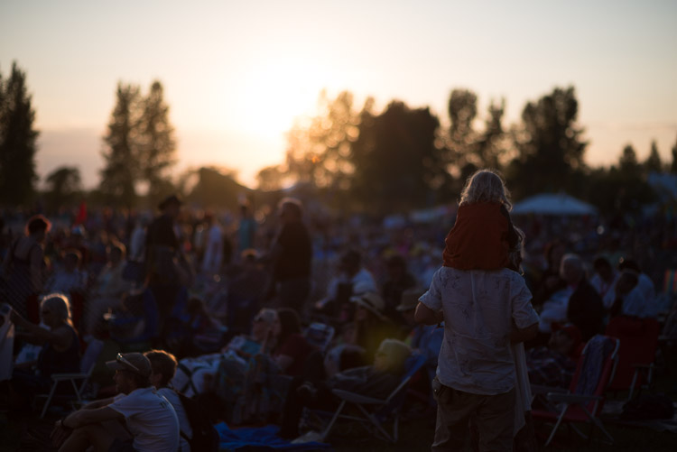 Folk sunset.