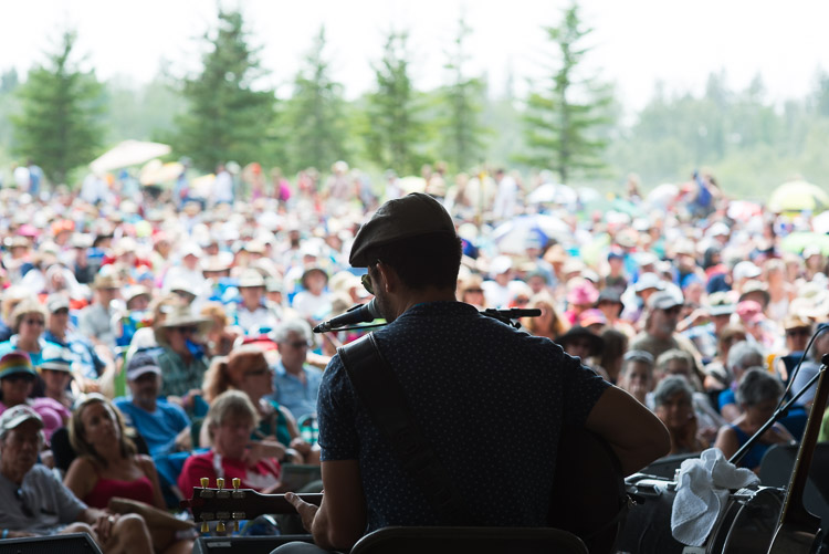 On the other side of the festival, heavy hitter Ash Grunwald came all the way from Australia to perform for an engrossed crowd&hellip;